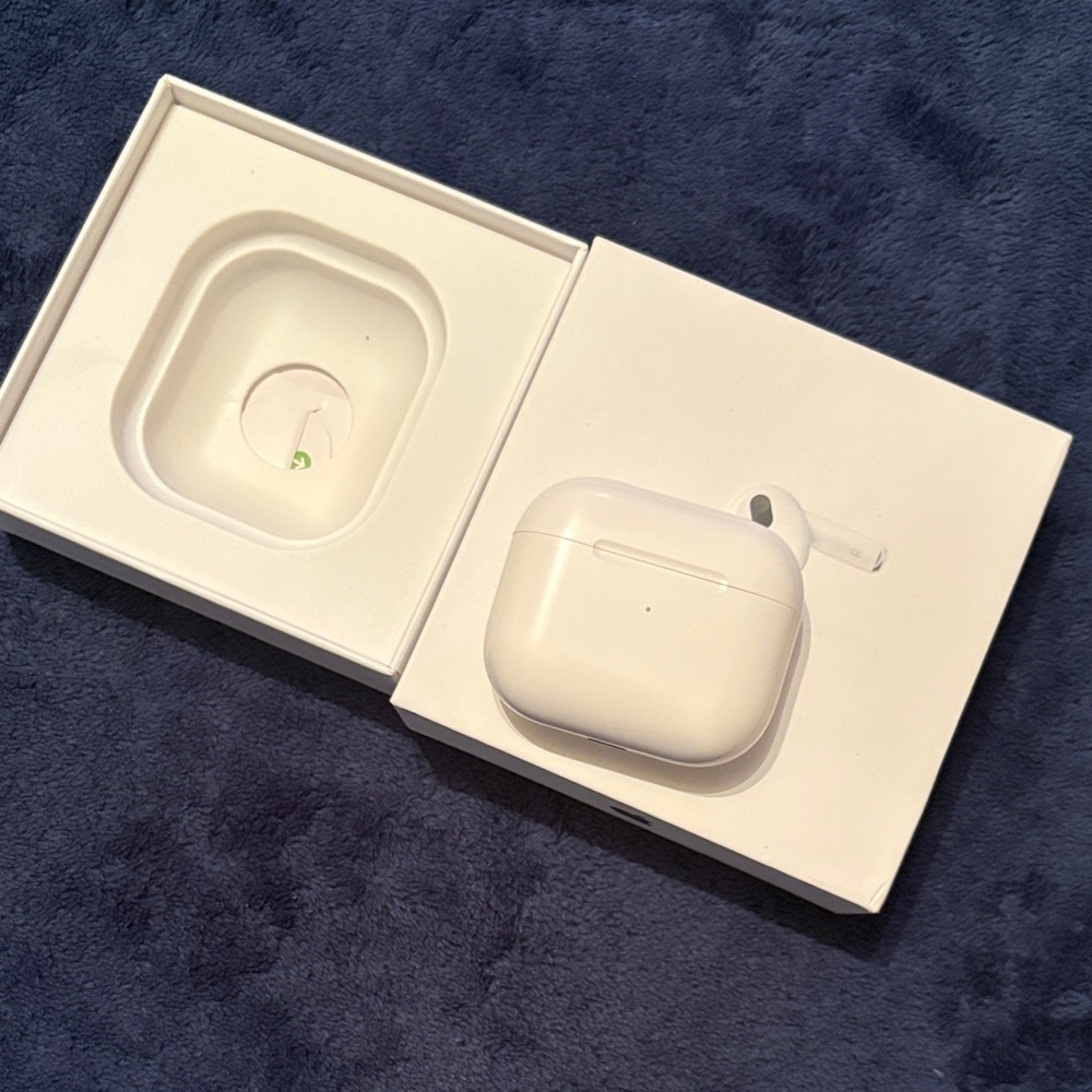 Apple AirPods 3rd Generation